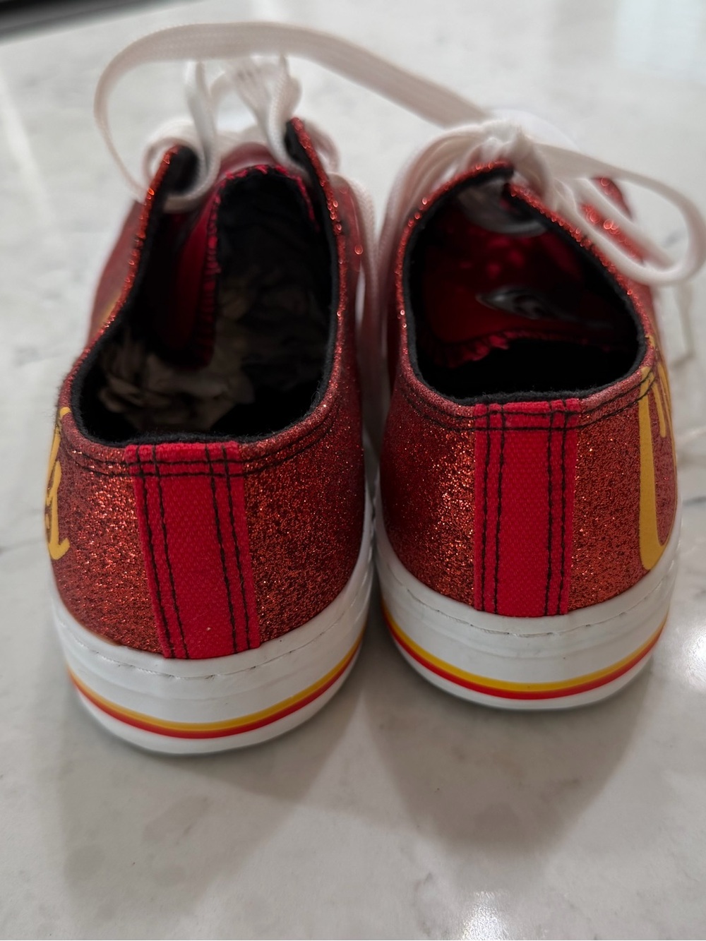NEW Kansas City Chiefs Red Glitter Low-Top Sneakers for Women - Picture 3 of 6